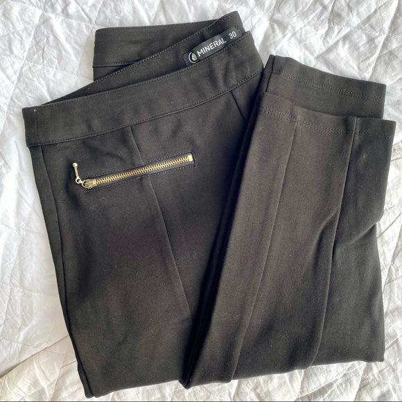 Good quality, thick material zippered Jeggings for women Size: 30 Brand: Mineral - Picture 9 of 10